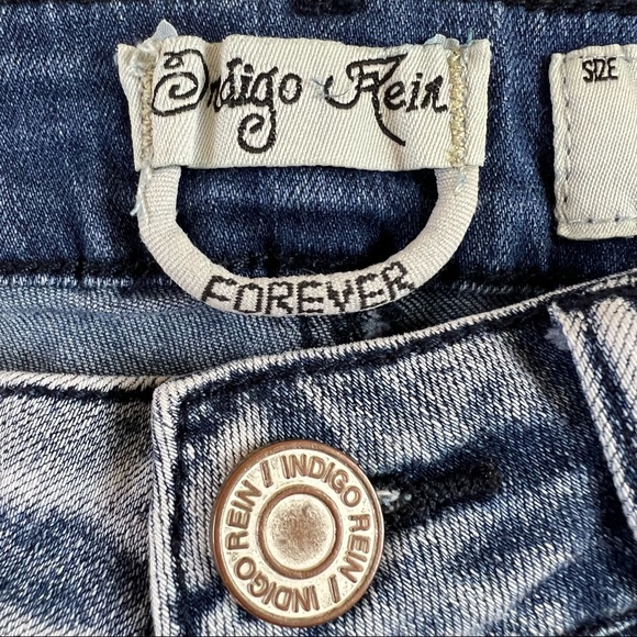 Indigo Rein Forever Distressed Denim Shorts. Sz 3 - Picture 3 of 11